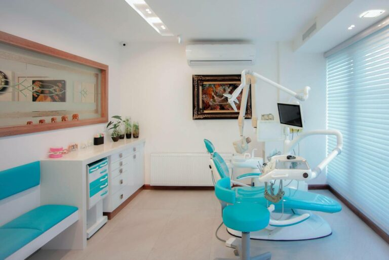 abrir-clinica-dental-documentacion-768×514-4